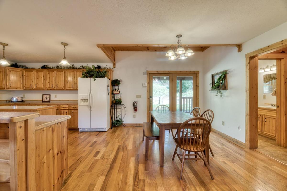 Cherokee Lodge セバービル エクステリア 写真